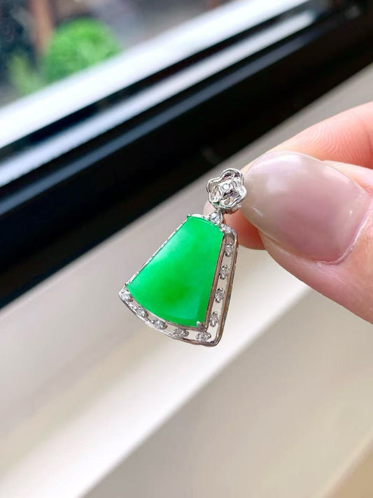 Cuiyu - Classic Sun-Green Jadeite Mòshì Pái | 18K Gold Inlay